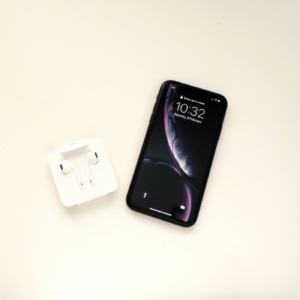 آیفون XR (مشکی، 64 گیگابایت)